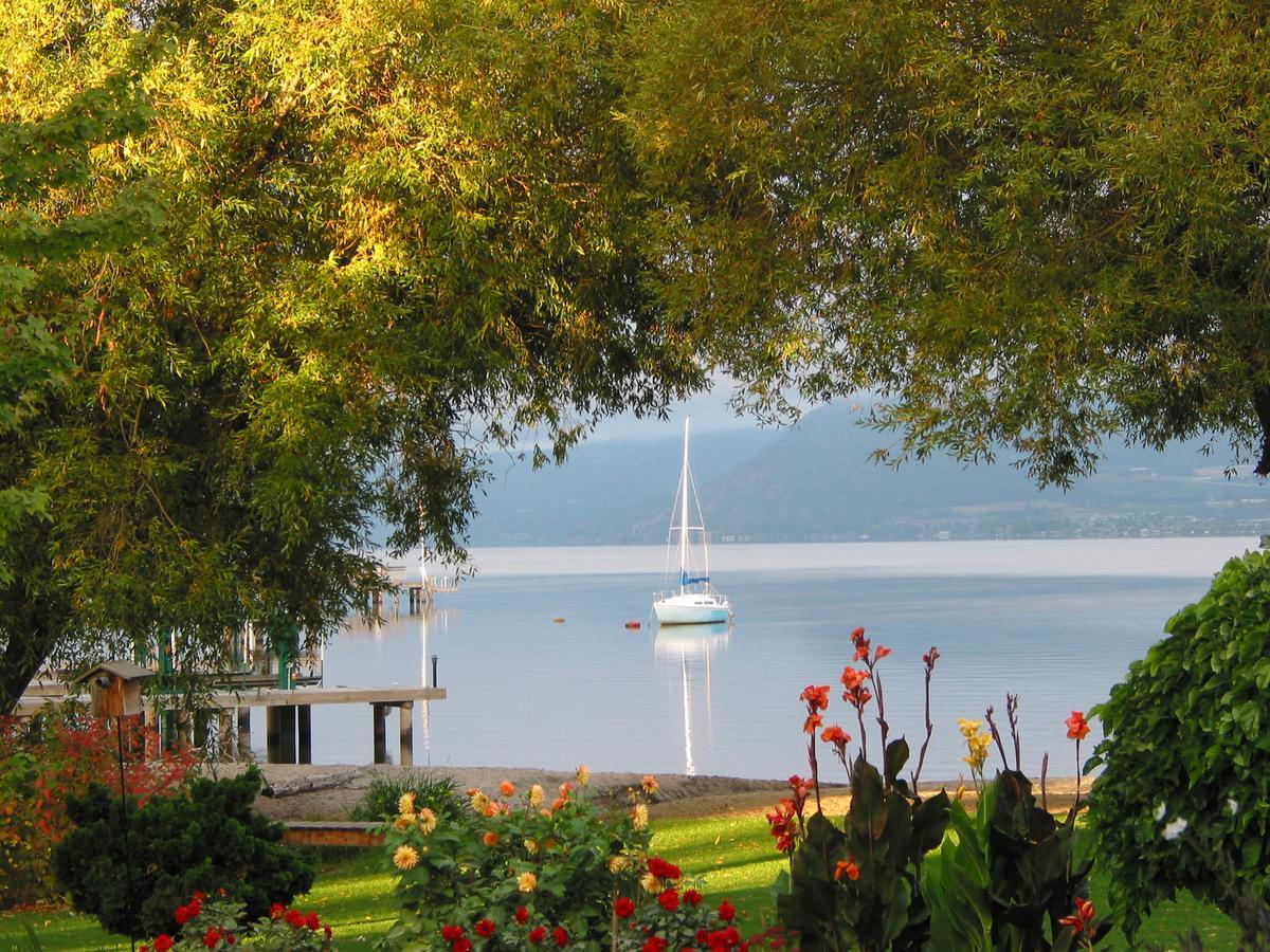 Lakeshore B&B Kelowna Exterior foto
